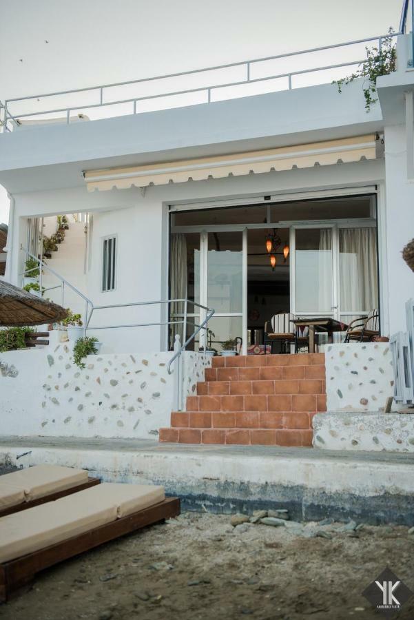 Komissa΄S Beach House Agia Pelagia Exterior foto