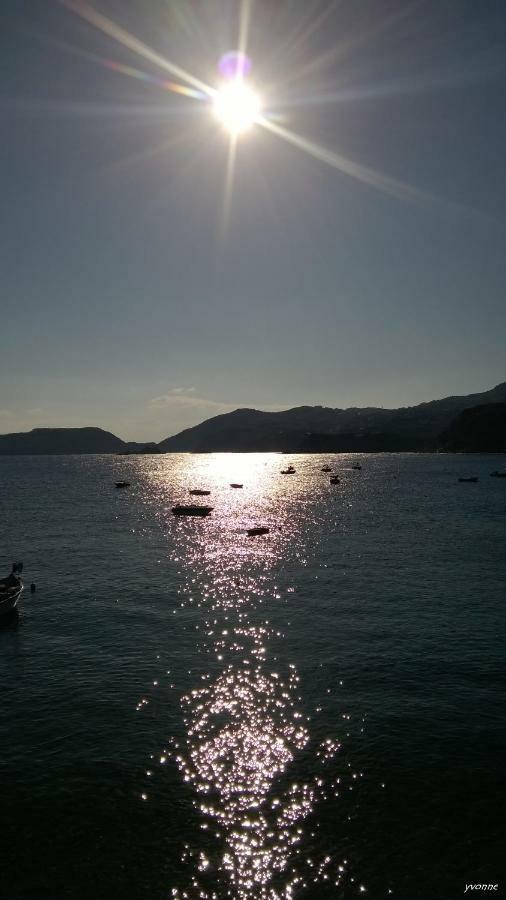 Komissa΄S Beach House Agia Pelagia Exterior foto