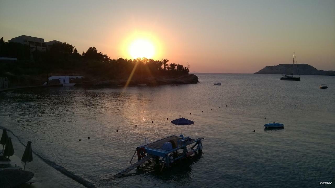 Komissa΄S Beach House Agia Pelagia Exterior foto