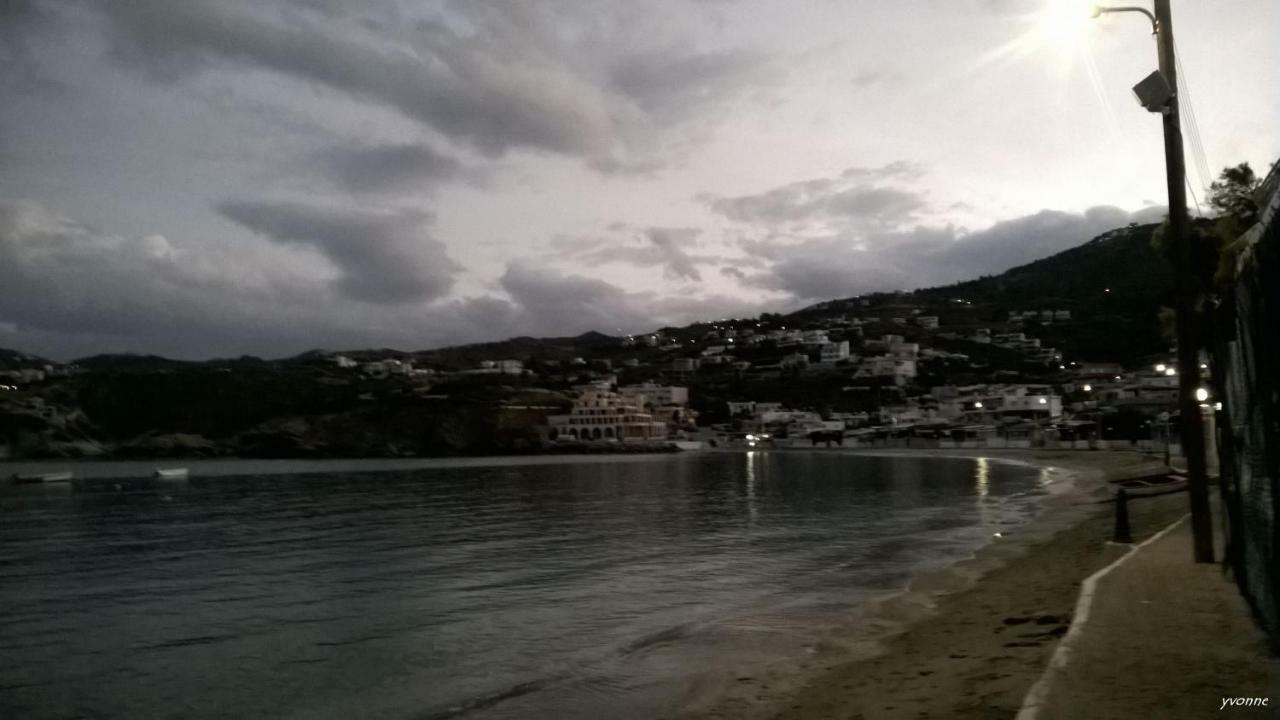 Komissa΄S Beach House Agia Pelagia Exterior foto