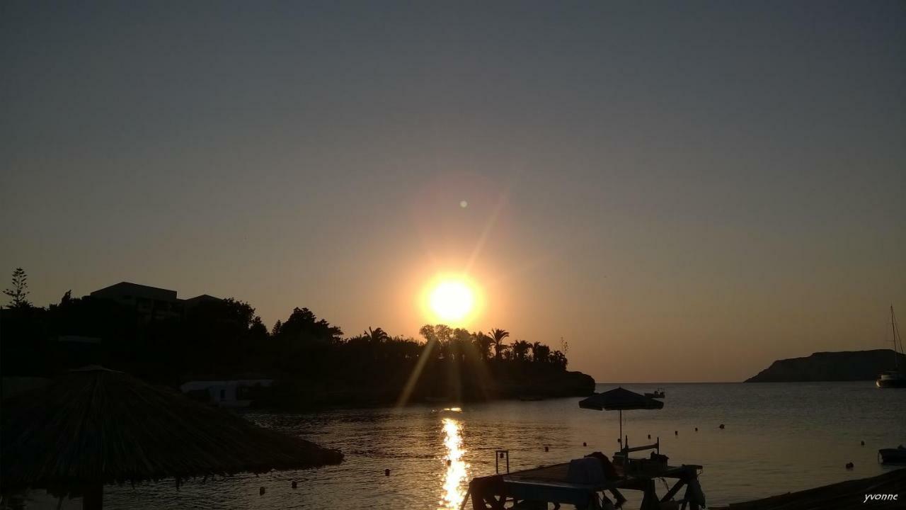 Komissa΄S Beach House Agia Pelagia Exterior foto