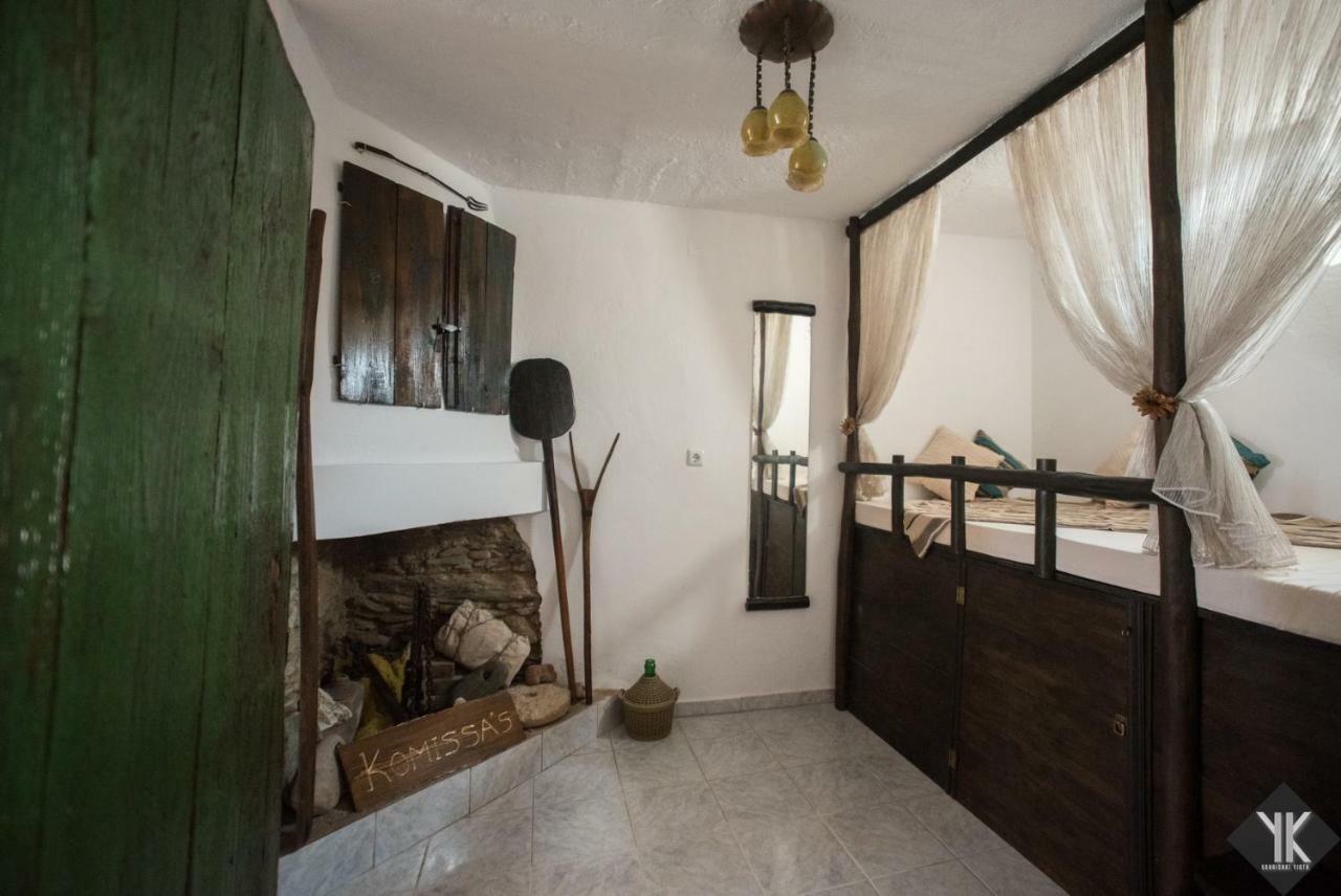 Komissa΄S Beach House Agia Pelagia Exterior foto